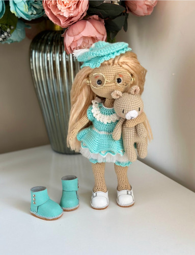عروسک قلاب بافی لیویا اکسسوری